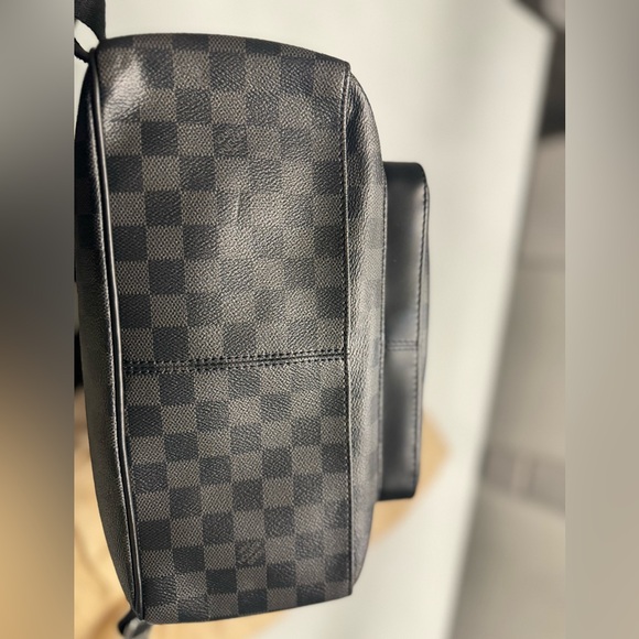 Josh Backpack Like New - Picture 7 of 12